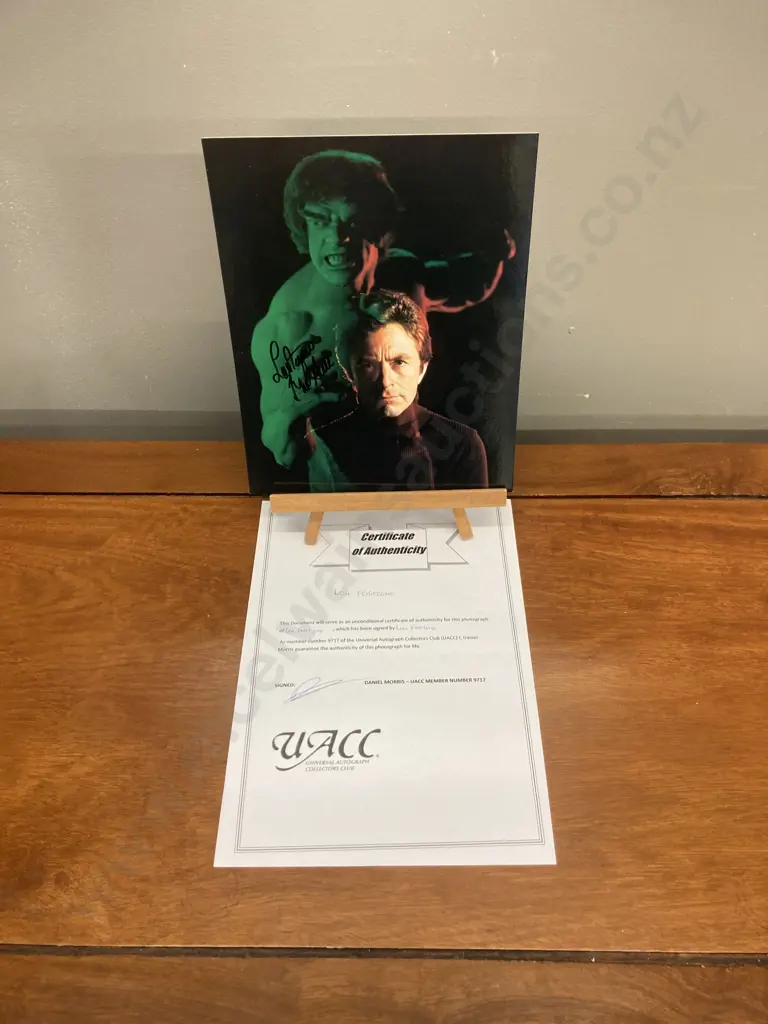 Lou Ferrigno "The Incredible Hulk" Signed 25 x 20cm Photo With Authentication Image 1++